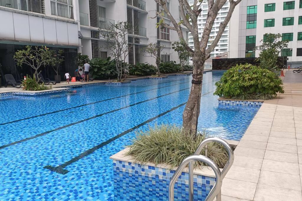 Pangsapuri Cozy M Android Box, Pool And Area